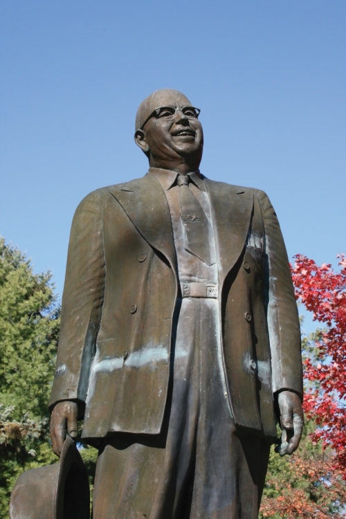 R.G. LeTourneau statue