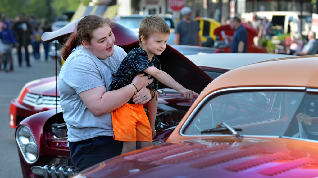 Pontiac Cruise Night on the square downtown