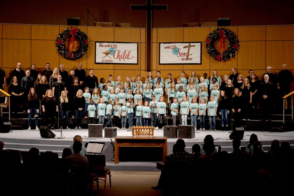 Music fills the chapel at Grace Church